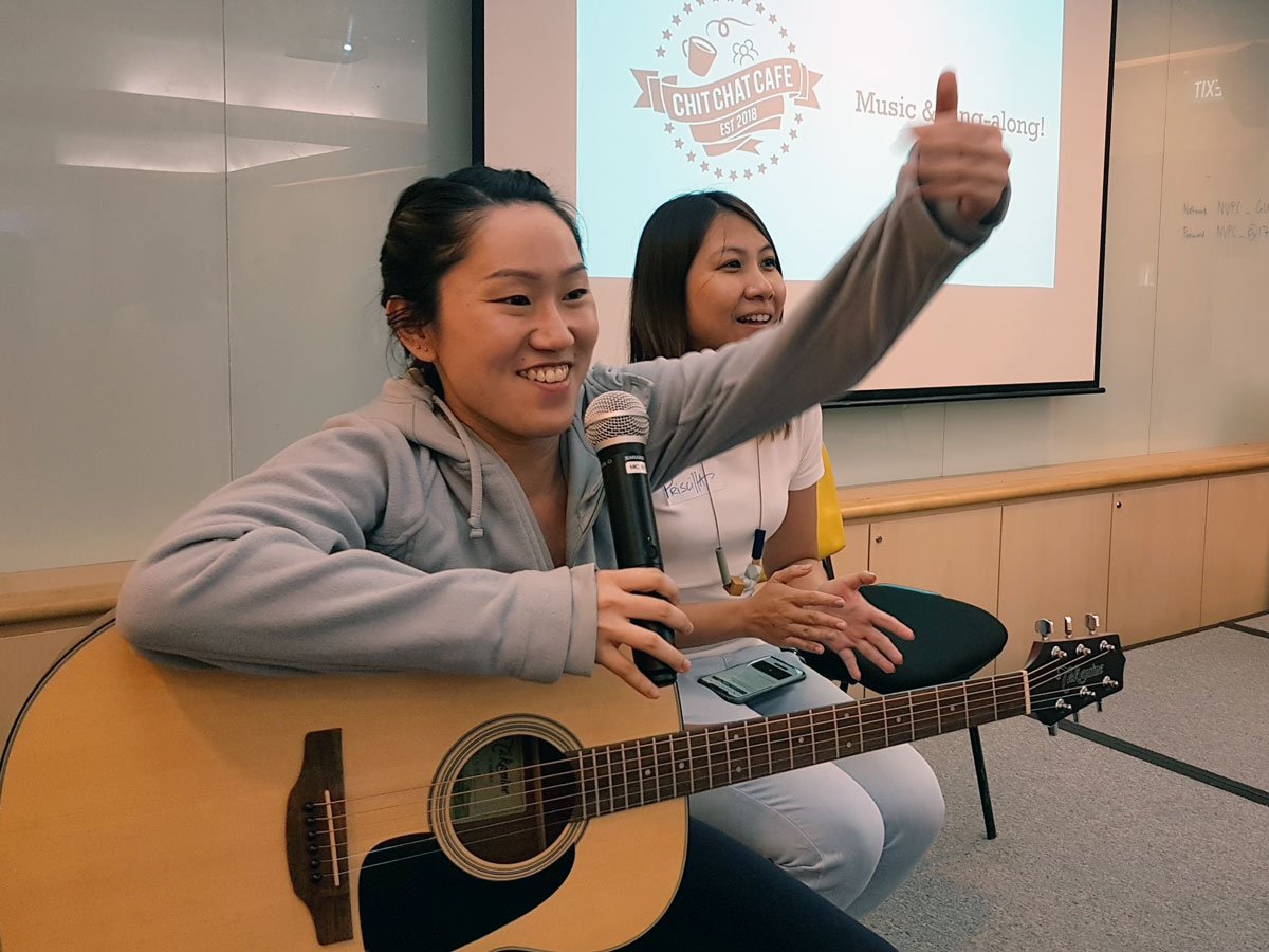 Volunteer music therapists